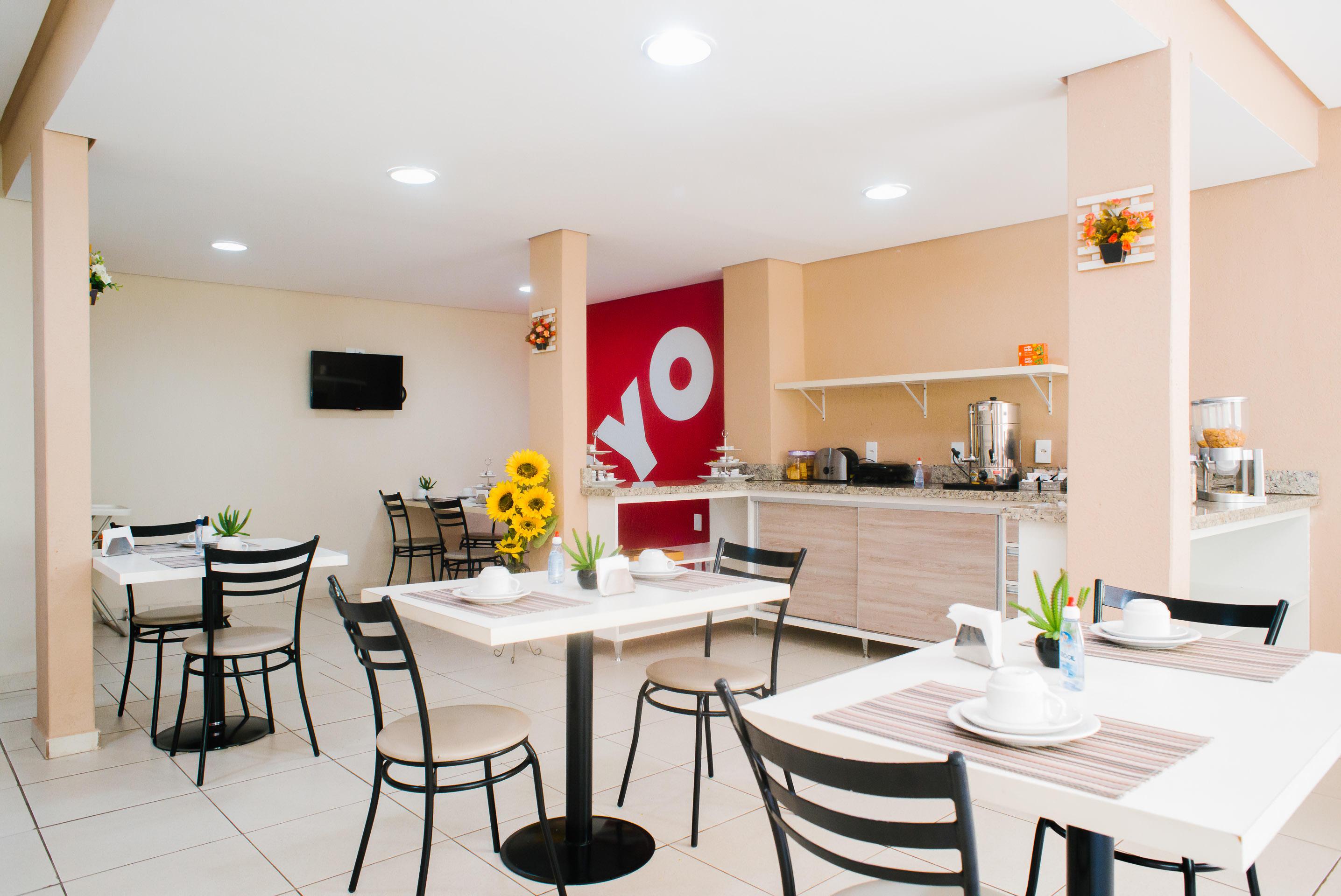 Oyo Cerrado Hotel, Campo Grande Кампу-Гранди Экстерьер фото Breakfast room