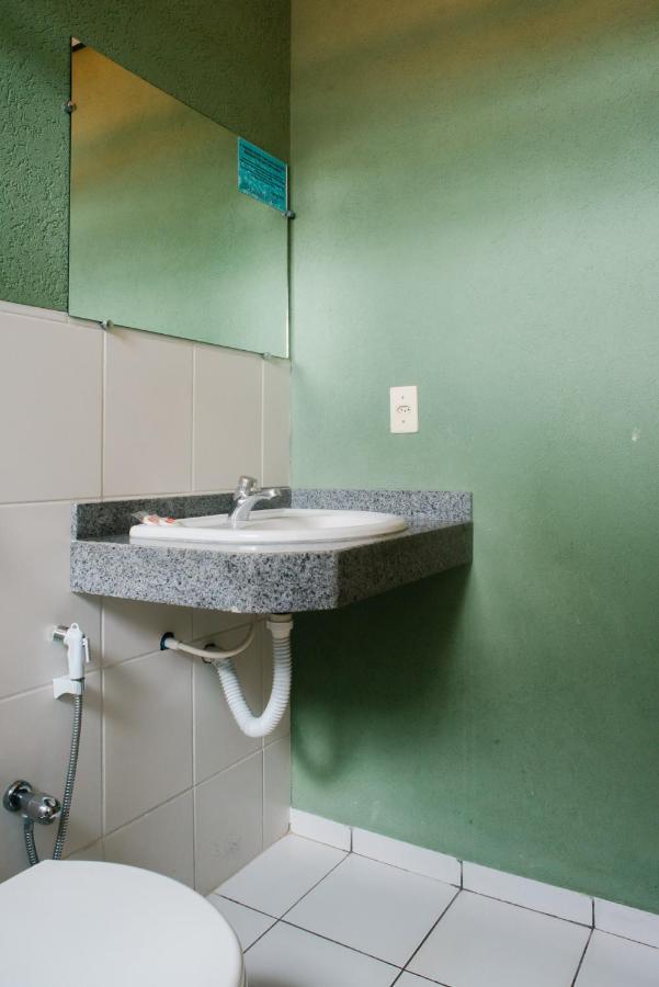 Oyo Cerrado Hotel, Campo Grande Кампу-Гранди Экстерьер фото A wall-mounted sink